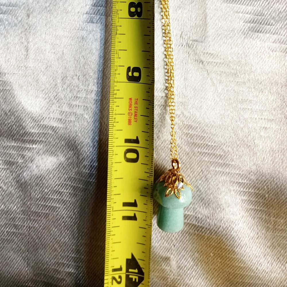 Aventurine Carved Mushroom Pendant Necklace Gold Plated Chain Artisan Made - Picture 3 of 3